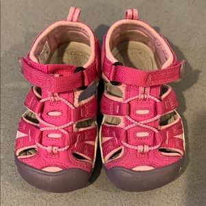 Keen sandals toddler size 7